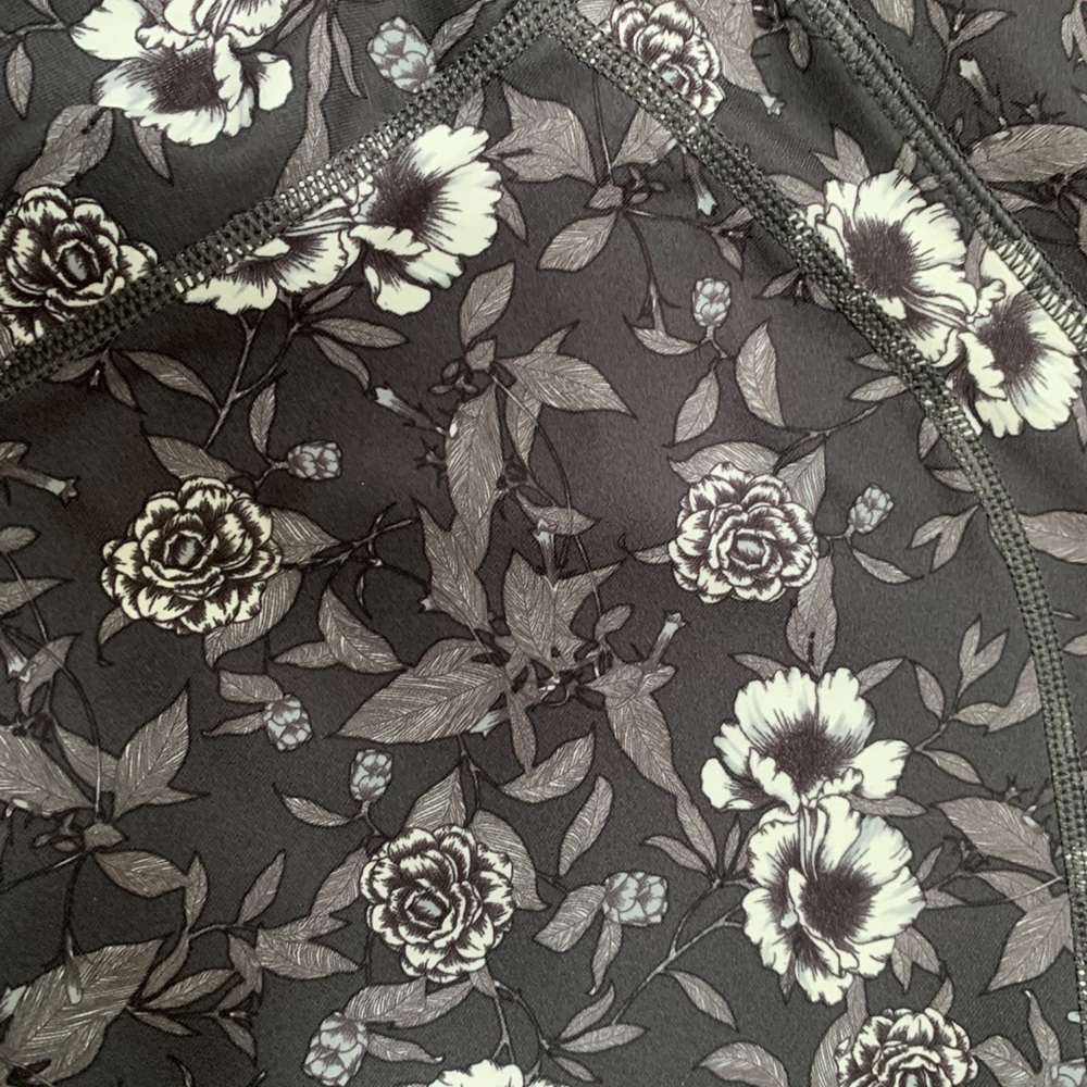 Fabletics leggings. - Picture 5 of 6